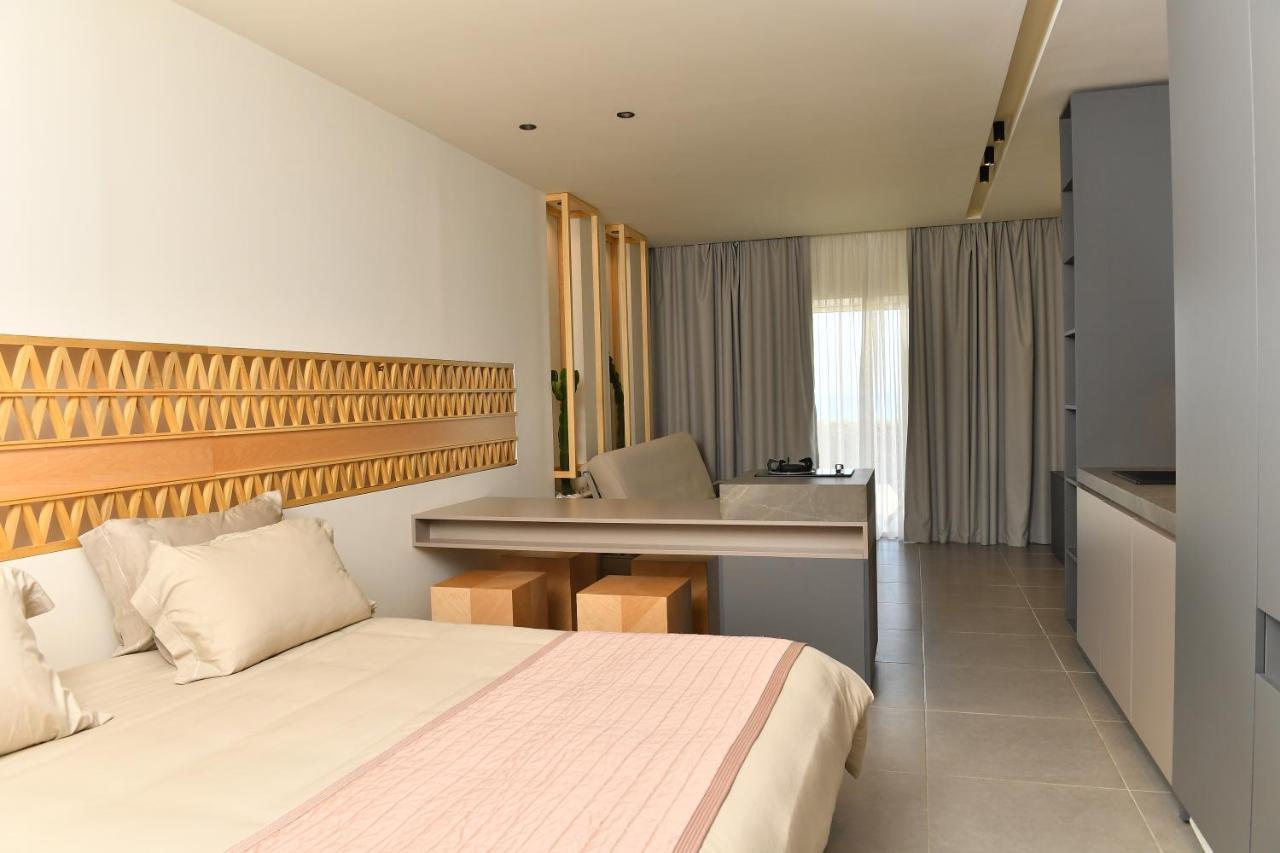 Ocean Blue Hotel & Resort -Jbeil Byblos Экстерьер фото