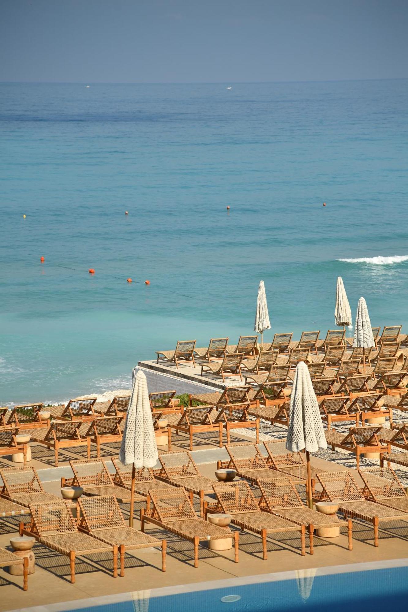 Ocean Blue Hotel & Resort -Jbeil Byblos Экстерьер фото