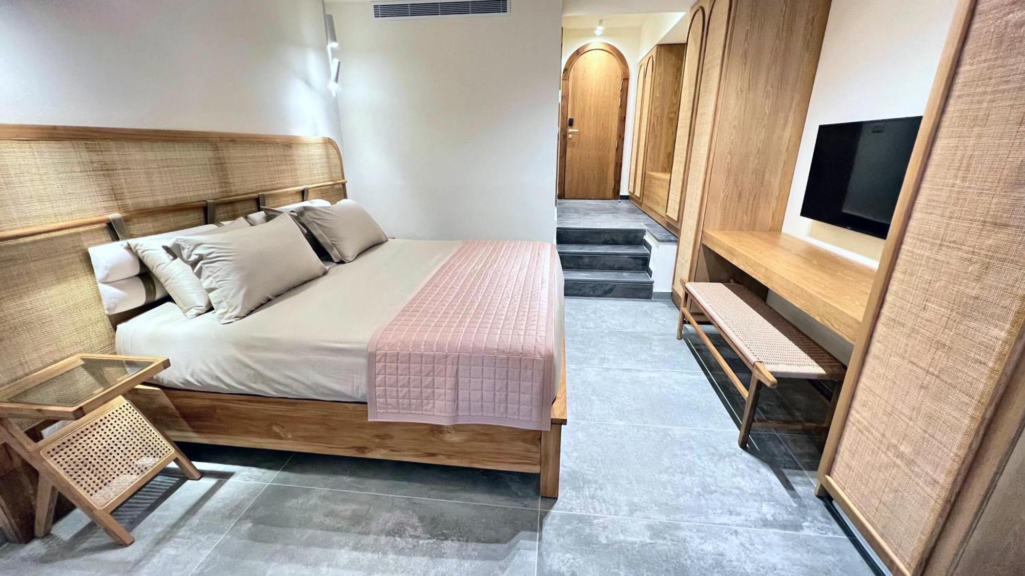 Ocean Blue Hotel & Resort -Jbeil Byblos Экстерьер фото